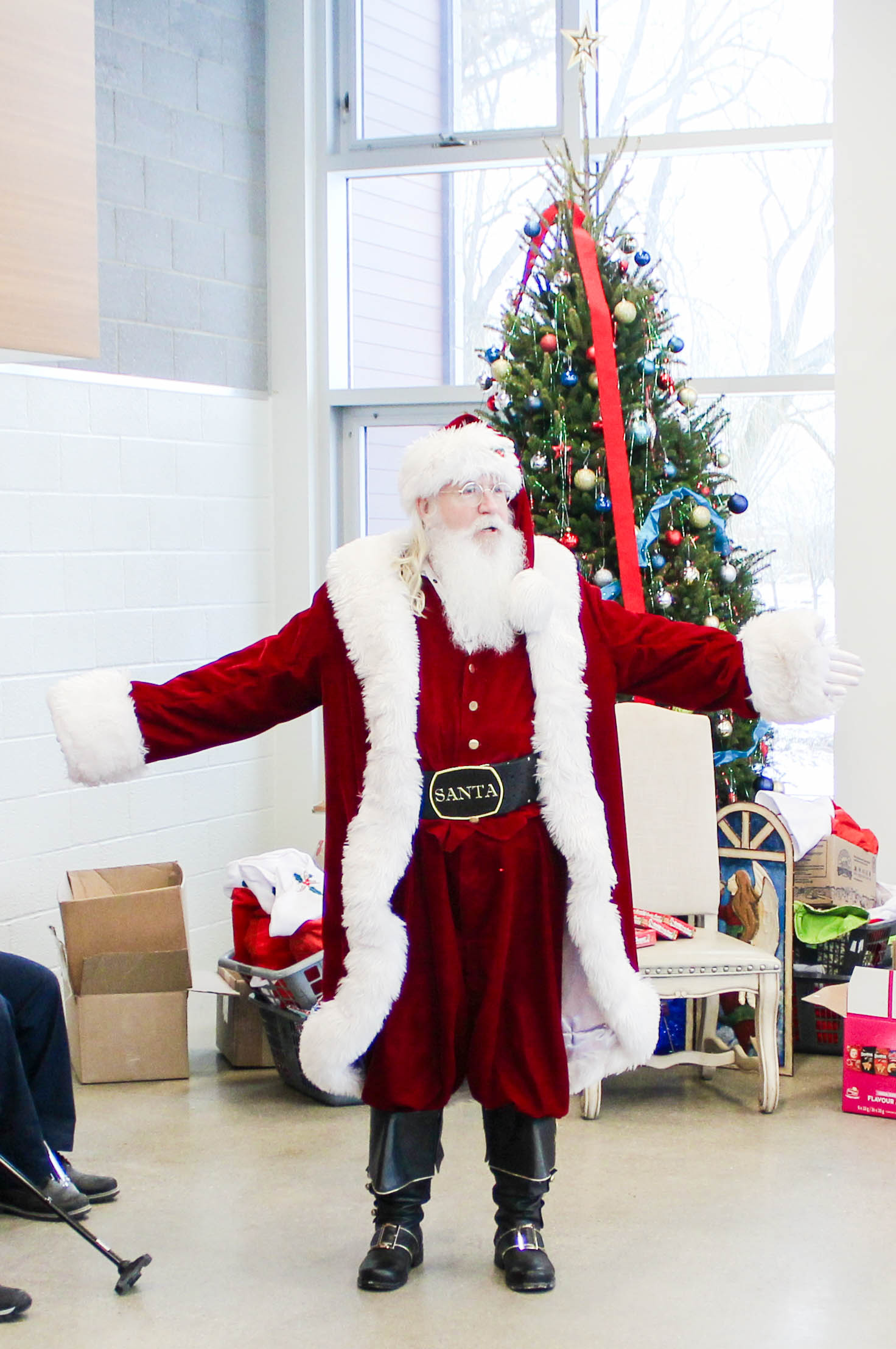 Santa visiting the Ontario Men's Centre